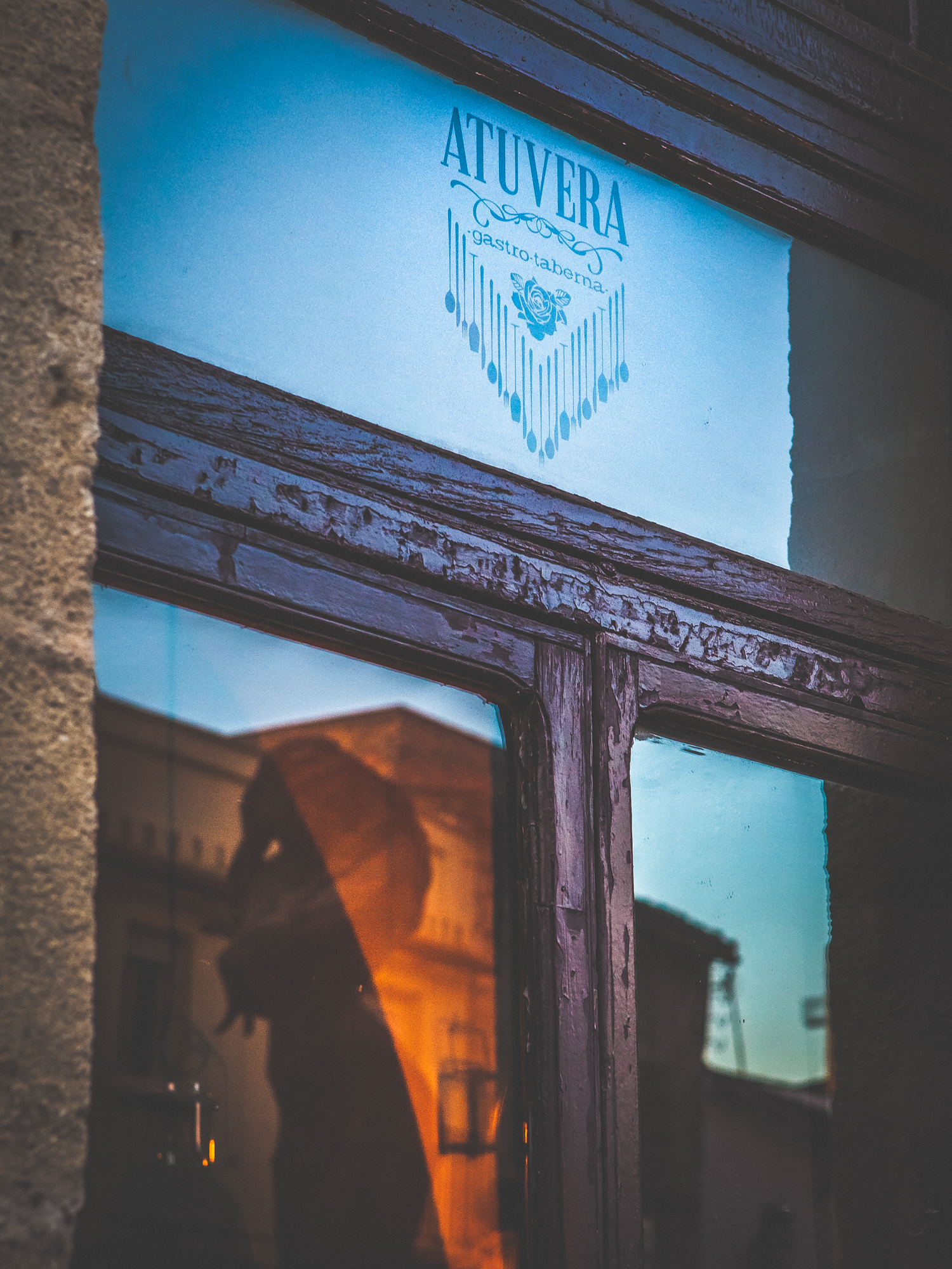 Espacio interior del restaurante ATUVERA en Jerez